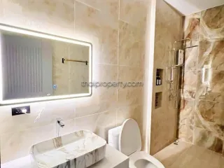 Casa en alquiler y en venta de 4 habitaciones en Bang Lamung, Chonburi