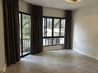 出租 2 卧室 联排别墅 在 Khlong Toei, 曼谷