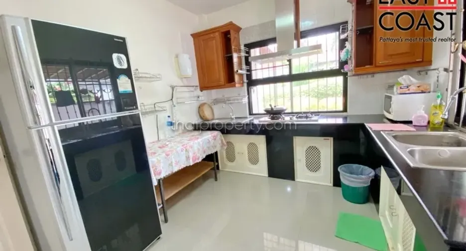 For rent and for sale 4 bedrooms house in Bang Lamung, Chonburi