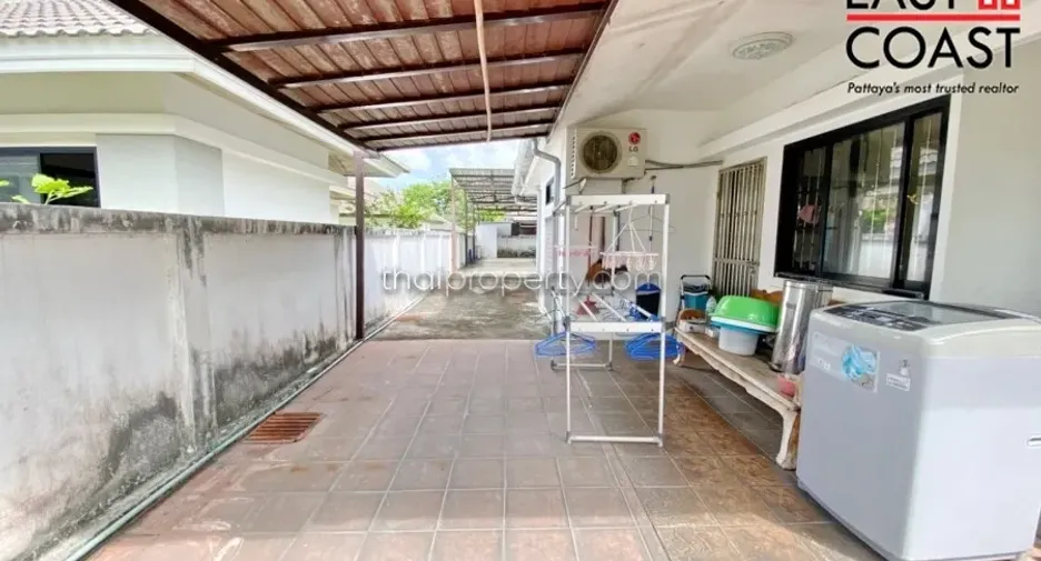 For rent and for sale 4 bedrooms house in Bang Lamung, Chonburi