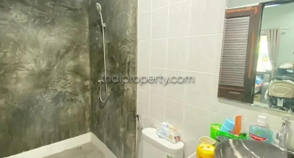 For rent and for sale 3 bedrooms house in Bang Lamung, Chonburi