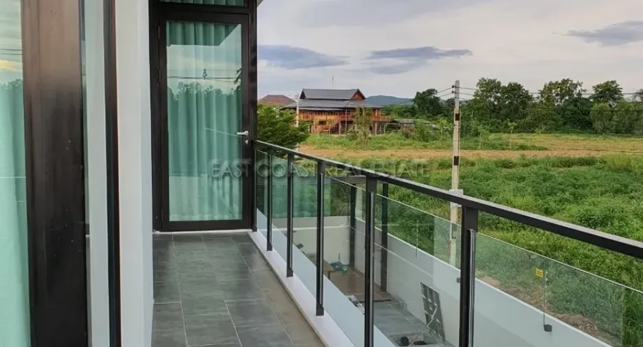 For rent and for sale 4 bedrooms house in Bang Lamung, Chonburi