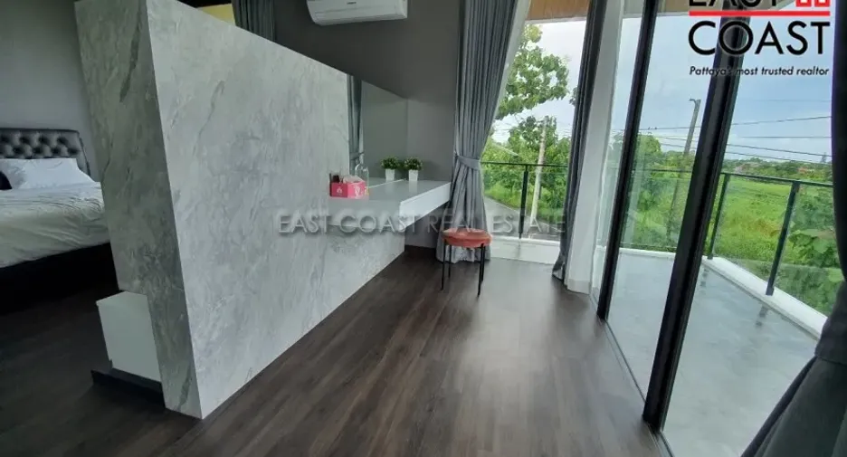 For rent and for sale 4 bedrooms house in Bang Lamung, Chonburi