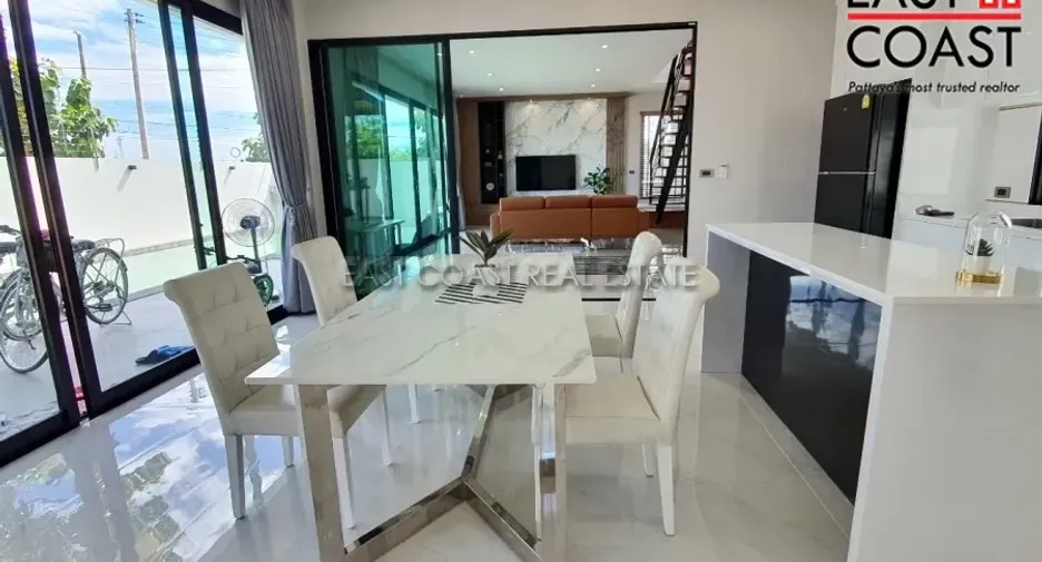 For rent and for sale 4 bedrooms house in Bang Lamung, Chonburi