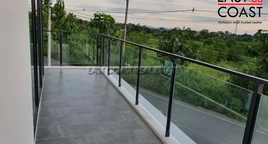 For rent and for sale 4 bedrooms house in Bang Lamung, Chonburi