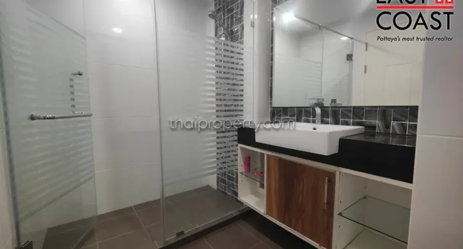For rent 2 bedrooms condo in Bang Lamung, Chonburi