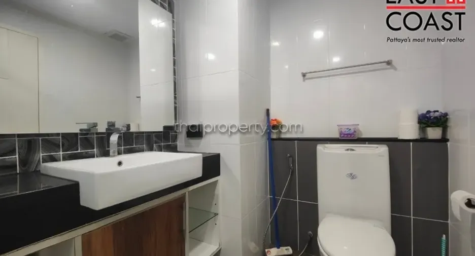 For rent 2 bedrooms condo in Bang Lamung, Chonburi