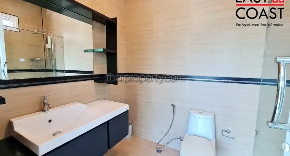 Haus zur Miete und zum Kauf mit 4 Zimmer in Huay Yai, Pattaya