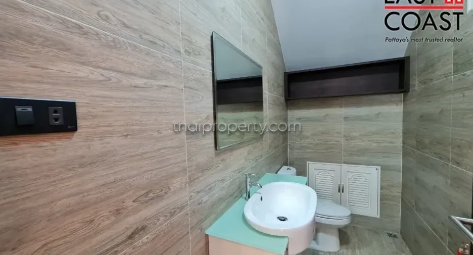 Haus zur Miete und zum Kauf mit 4 Zimmer in Huay Yai, Pattaya