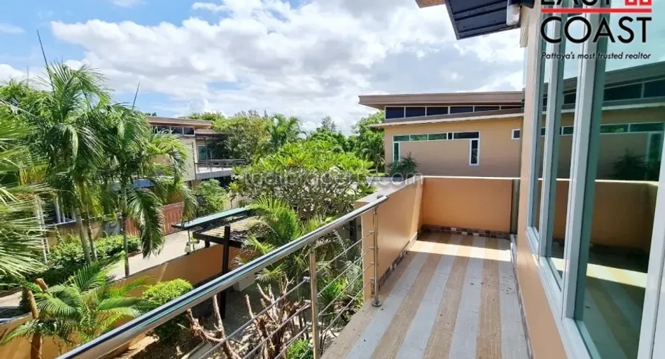 Haus zur Miete und zum Kauf mit 4 Zimmer in Huay Yai, Pattaya