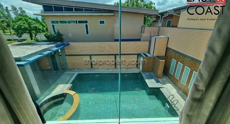 Haus zur Miete und zum Kauf mit 4 Zimmer in Huay Yai, Pattaya