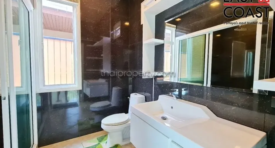Haus zur Miete und zum Kauf mit 4 Zimmer in Huay Yai, Pattaya