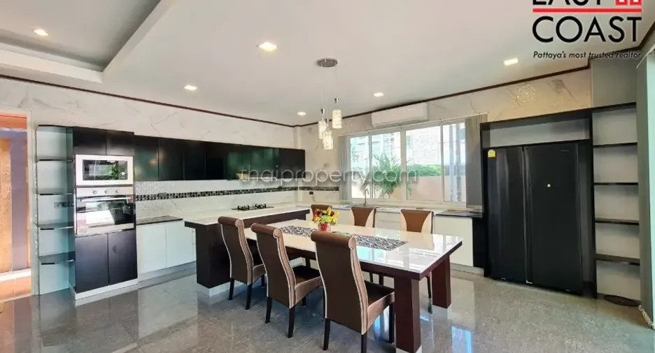 Haus zur Miete und zum Kauf mit 4 Zimmer in Huay Yai, Pattaya
