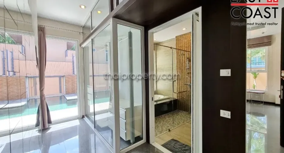 Haus zur Miete und zum Kauf mit 4 Zimmer in Huay Yai, Pattaya