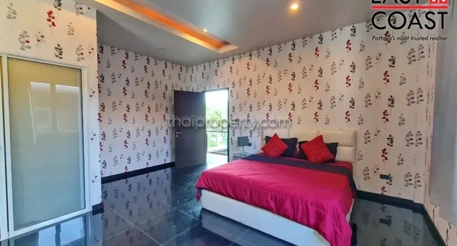Haus zur Miete und zum Kauf mit 4 Zimmer in Huay Yai, Pattaya