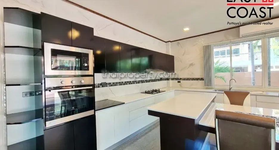Haus zur Miete und zum Kauf mit 4 Zimmer in Huay Yai, Pattaya