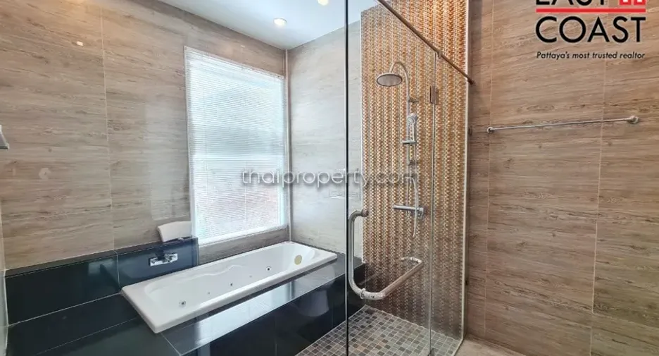 Haus zur Miete und zum Kauf mit 4 Zimmer in Huay Yai, Pattaya