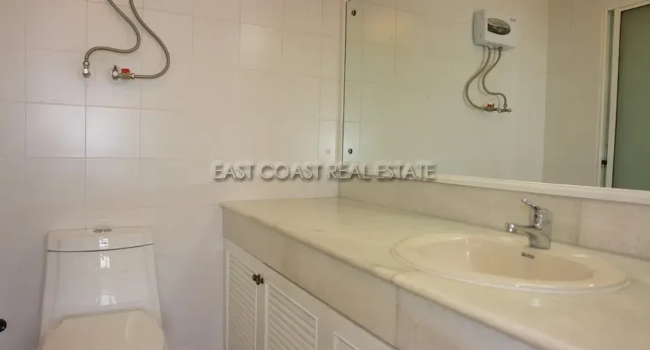 For rent 2 bedrooms condo in Bang Lamung, Chonburi