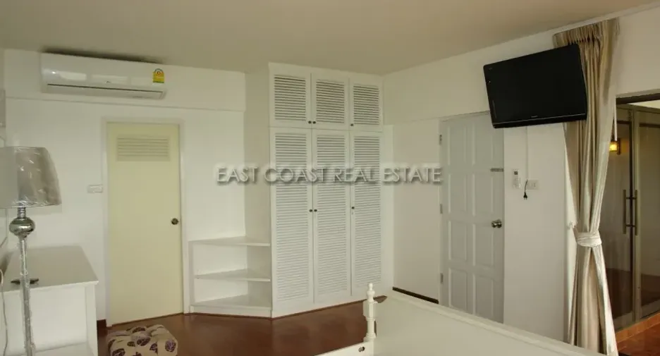 For rent 2 bedrooms condo in Bang Lamung, Chonburi