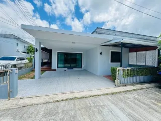 Casa en alquiler de 2 habitaciones en Mueang Phuket, Phuket
