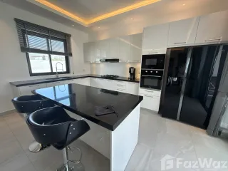 For sale 4 bedrooms villa in Hua Hin, Prachuap Khiri Khan