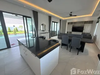 For sale 4 bedrooms villa in Hua Hin, Prachuap Khiri Khan