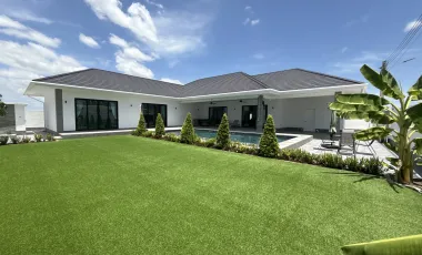 For sale 4 bedrooms villa in Hua Hin, Prachuap Khiri Khan