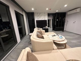 Condo en venta de 2 habitaciones en Huai Khwang, Bangkok