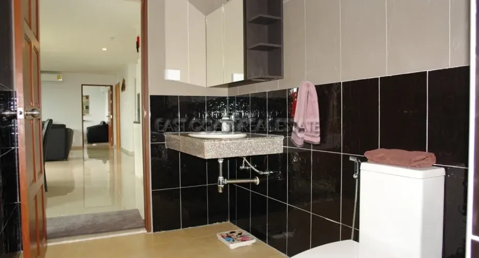 For rent and for sale 2 bedrooms condo in Jomtien, Pattaya