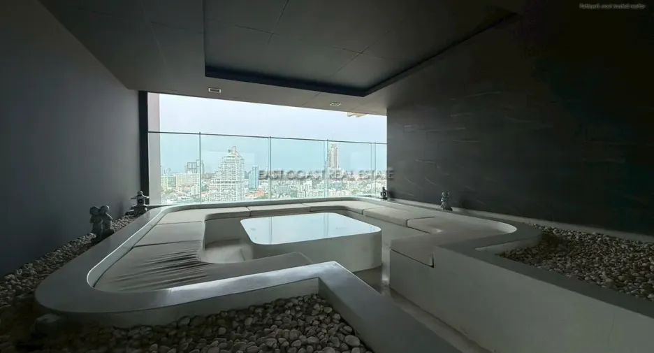 For rent 1 bed condo in Bang Lamung, Chonburi