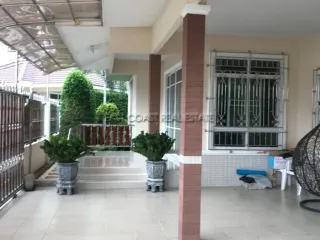 For rent そして for sale 3 ベッドルーム house in Bang Lamung, Chonburi