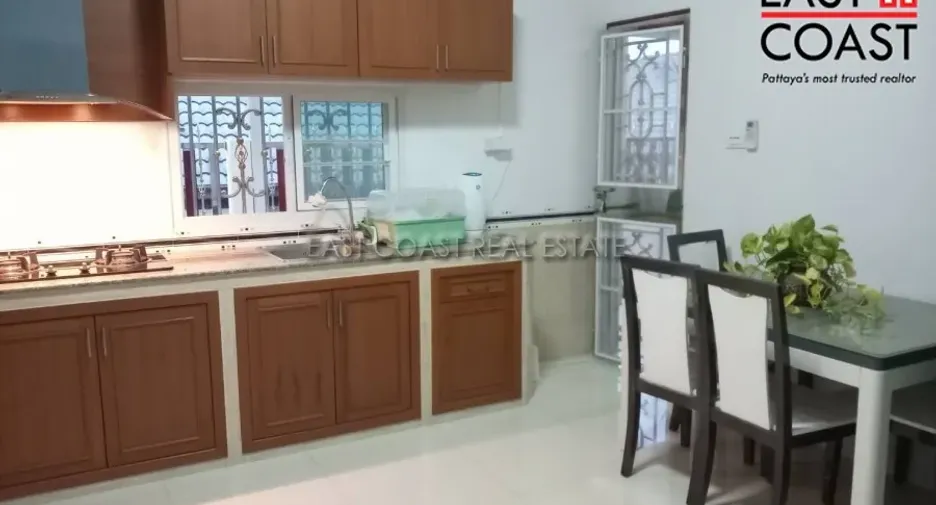 For rent そして for sale 3 ベッドルーム house in Bang Lamung, Chonburi