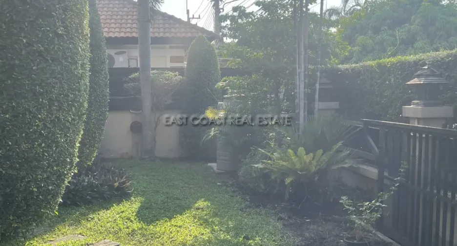For rent and for sale 3 bedrooms house in Bang Lamung, Chonburi