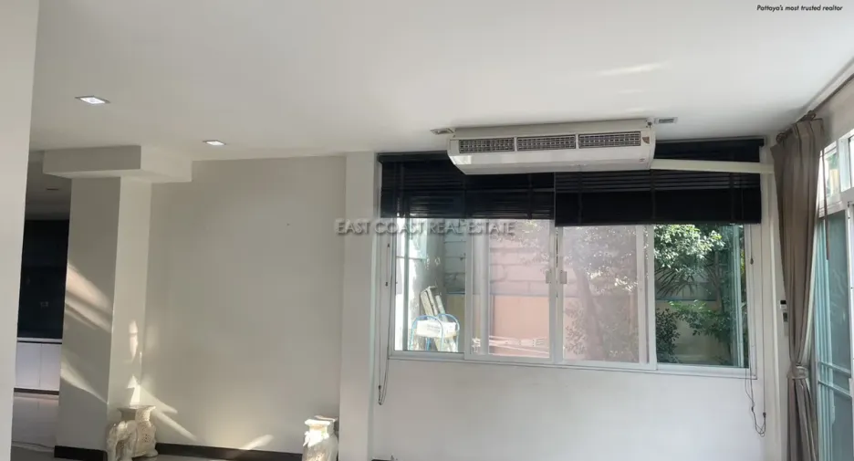 For rent and for sale 3 bedrooms house in Bang Lamung, Chonburi