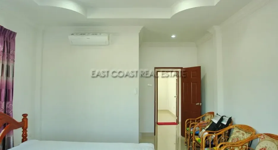 For rent and for sale 3 bedrooms house in Bang Lamung, Chonburi