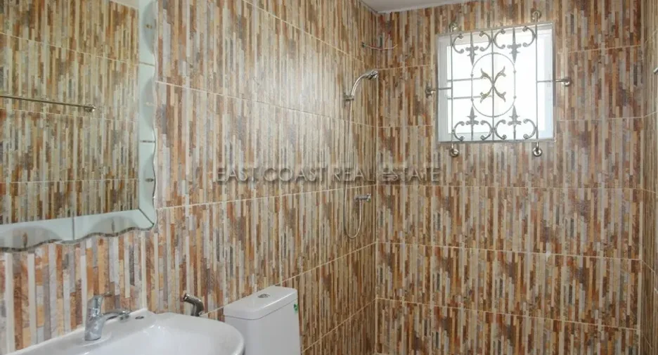 For rent and for sale 3 bedrooms house in Bang Lamung, Chonburi
