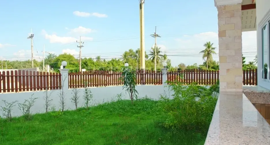 For rent and for sale 3 bedrooms house in Bang Lamung, Chonburi