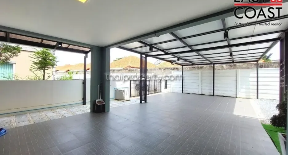 For rent and for sale 3 bedrooms house in Bang Lamung, Chonburi