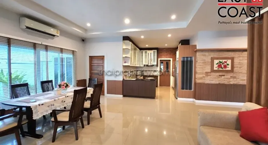 For rent and for sale 4 bedrooms house in Bang Lamung, Chonburi