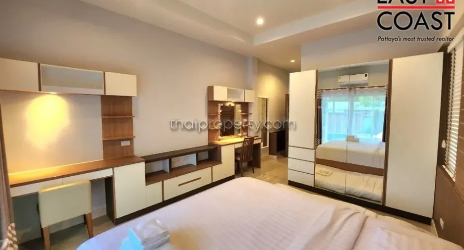 For rent and for sale 4 bedrooms house in Bang Lamung, Chonburi