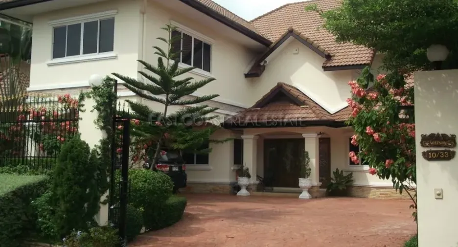 For rent and for sale 4 bedrooms house in Bang Lamung, Chonburi