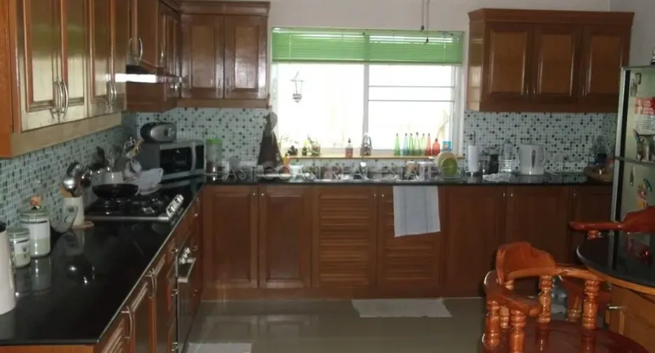 For rent and for sale 4 bedrooms house in Bang Lamung, Chonburi