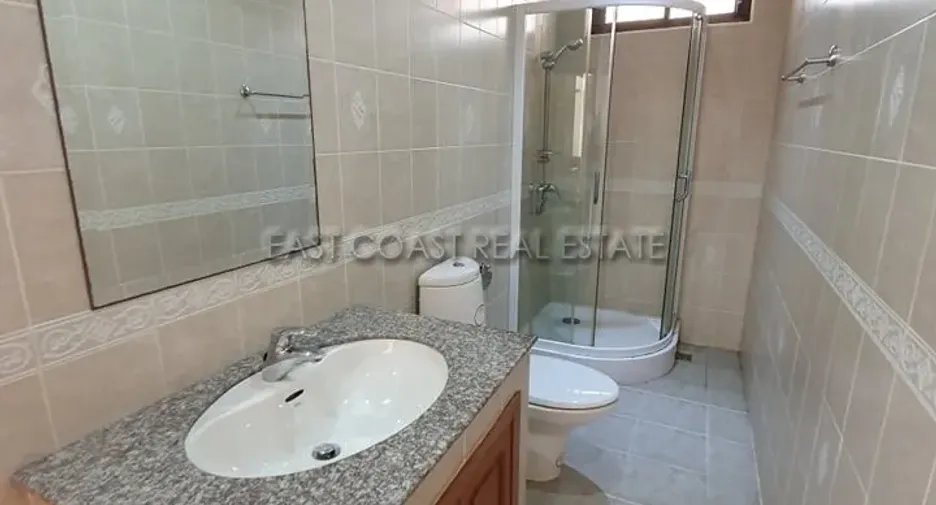 À louer et à vendre 3 chambres maison à Jomtien, Pattaya