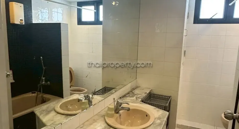 Аренда и продажа 3 спальни кондо в Банг Ламунг, Чонбури