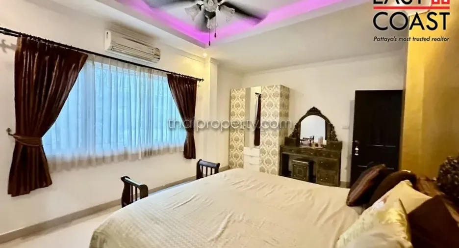 For rent and for sale 4 bedrooms house in Jomtien, Pattaya