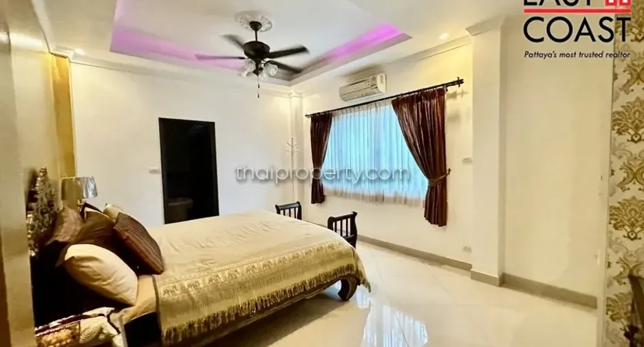 For rent and for sale 4 bedrooms house in Jomtien, Pattaya