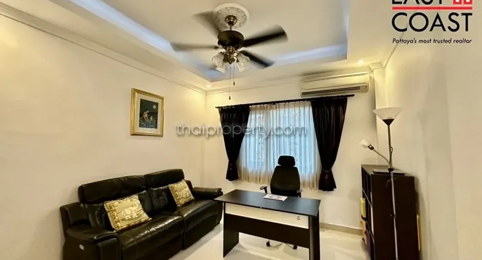 For rent and for sale 4 bedrooms house in Jomtien, Pattaya