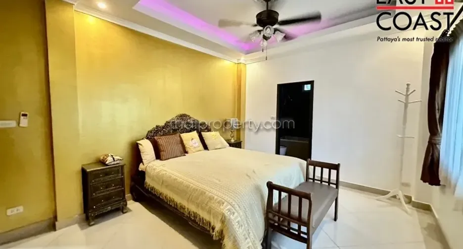 For rent and for sale 4 bedrooms house in Jomtien, Pattaya