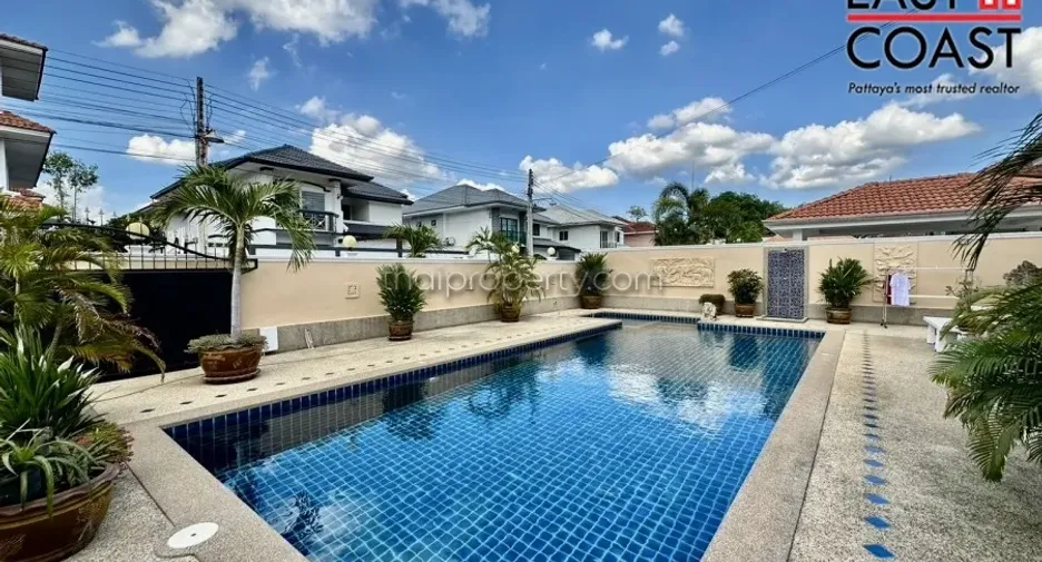 For rent and for sale 4 bedrooms house in Jomtien, Pattaya