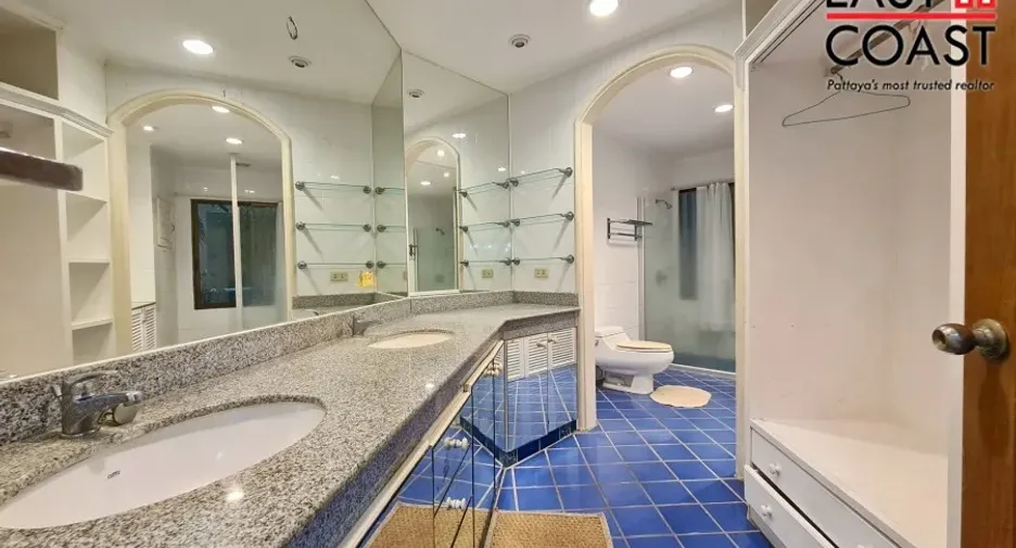 Аренда и продажа 2 спальни кондо в Na Jomtien, Паттайя